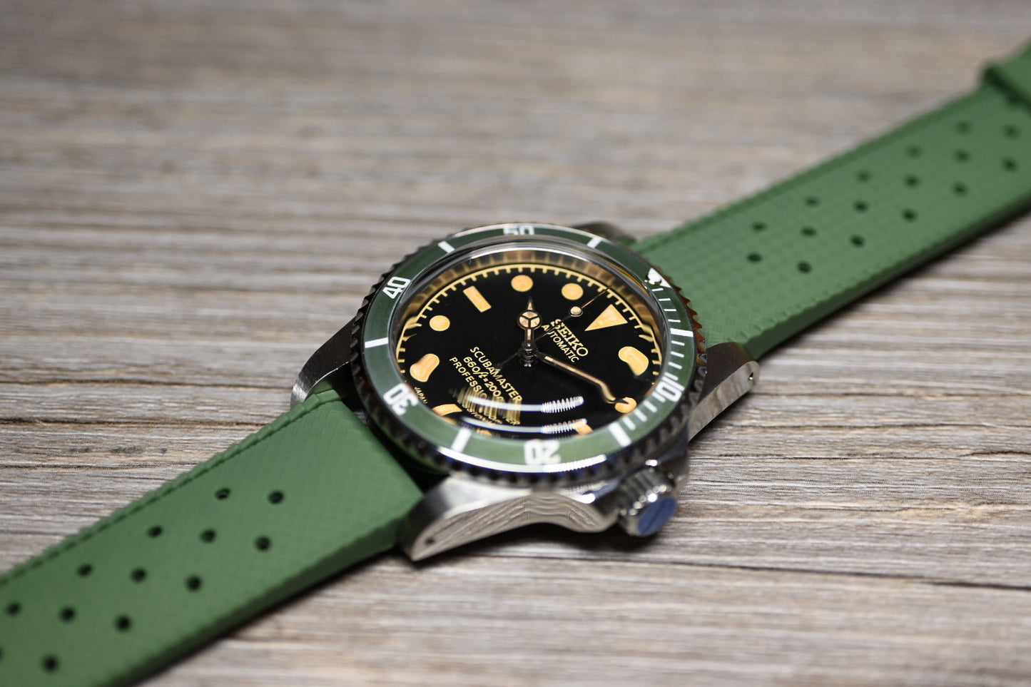 B. Khaki vintage sub (PRE ORDER)